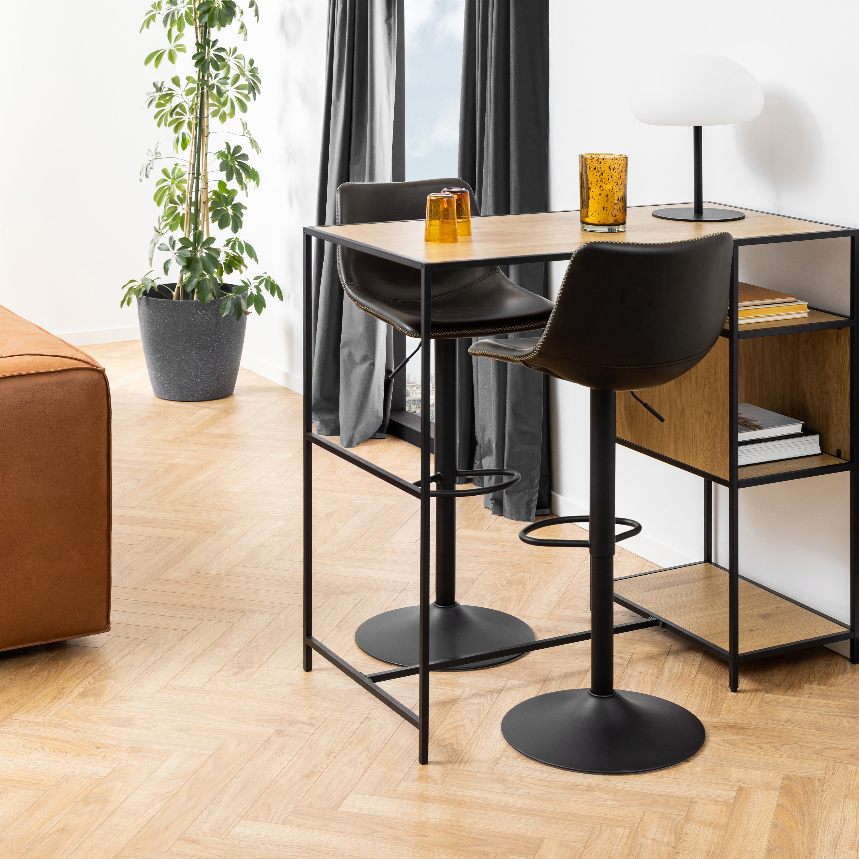 I_Oregon Bar Stool in Black