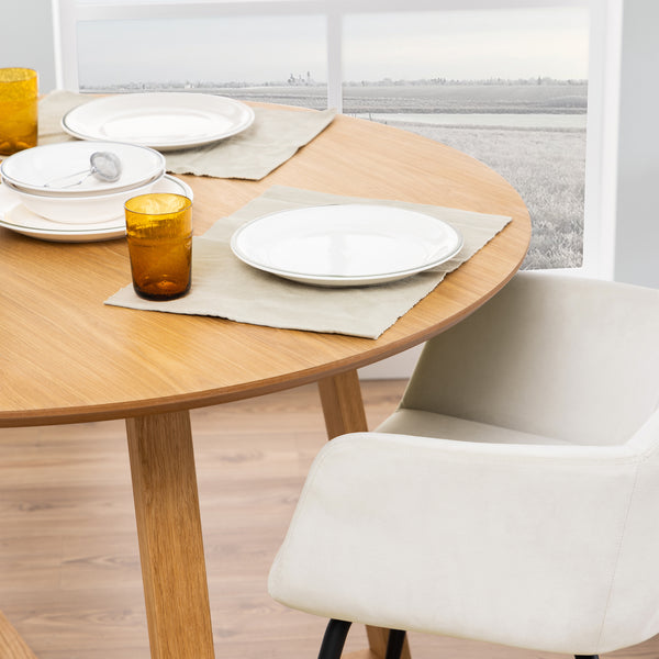 Malika Round Dining Table in Oak